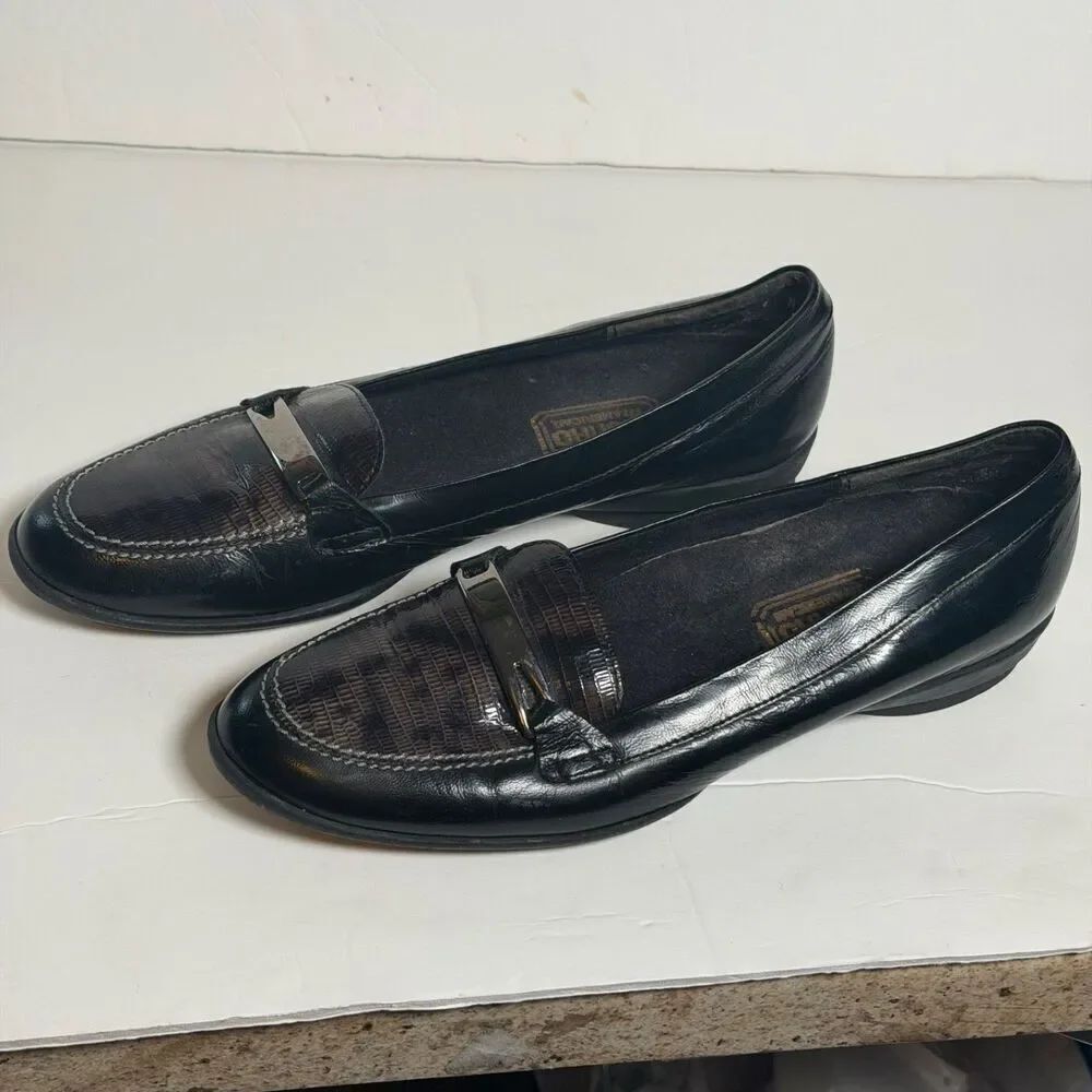 Munro American Loafers Womens 7N Black Leather Reptile Accent Comfort